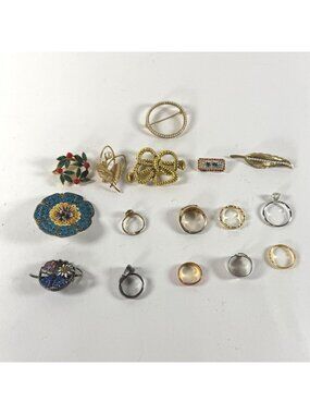 Vintage Costume Jewelry Lot of 16 Brooches & Rings Floral Gold & Silver Tones